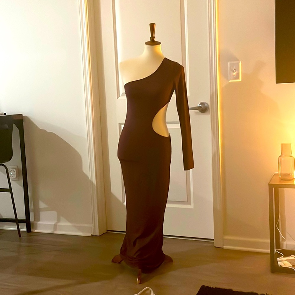 Brown dress